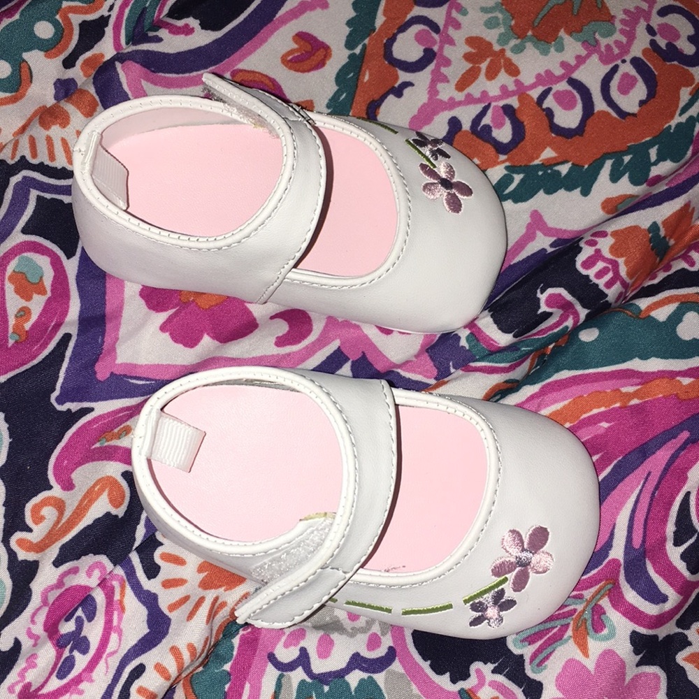 Crib shoes
